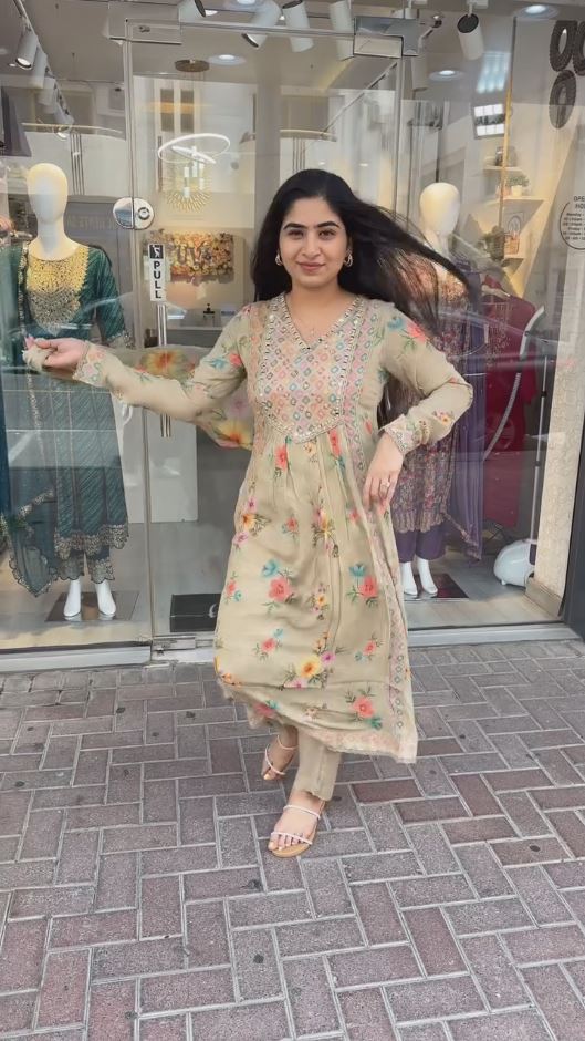 LIGHT MEHENDI GREEN PRINTED MUSLIN STRAIGHT SUIT WITH DIGITAL TOP AND DUPATTA - Image 3
