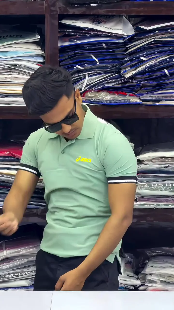 Hybrid Polo T-Shirt ★ - Image 9