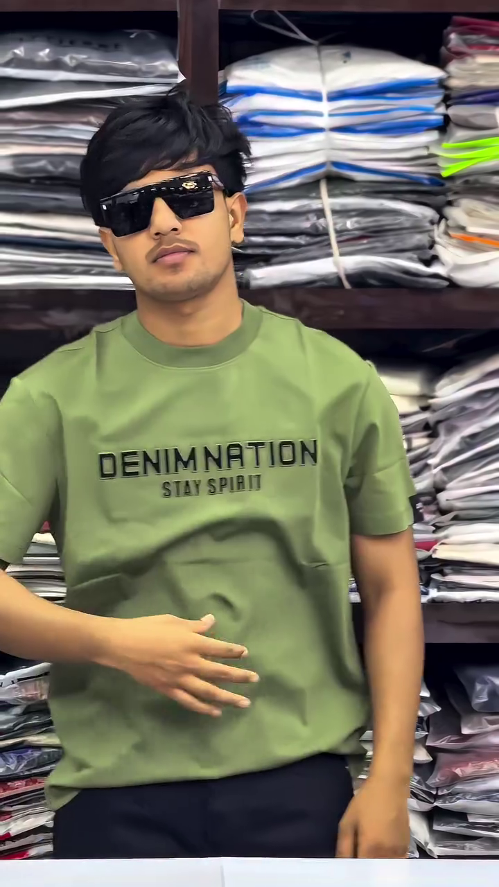 Destination Graphic Oversized T-Shirt ✨