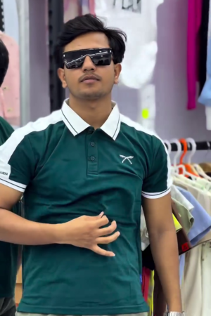 Men Solid Polo Collar Regular Fit T-shirt ✨